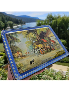 Vintage Milady Toffee Tin Waller & Hartley Blackpool England Country Life Barley